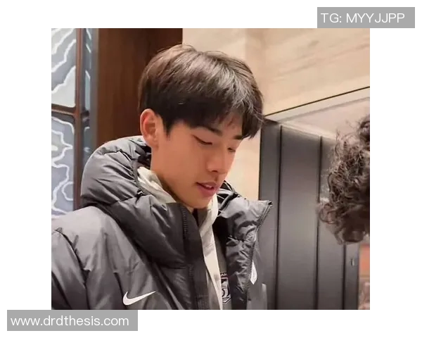 中国足球最帅球星是谁 探索颜值与实力并存的球场风采 中国足球最帅球星是谁 探索颜值与实力并存的球场风采